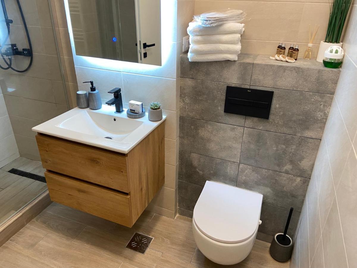 Mirage Sunset Mamaia Apartment Ngoại thất bức ảnh