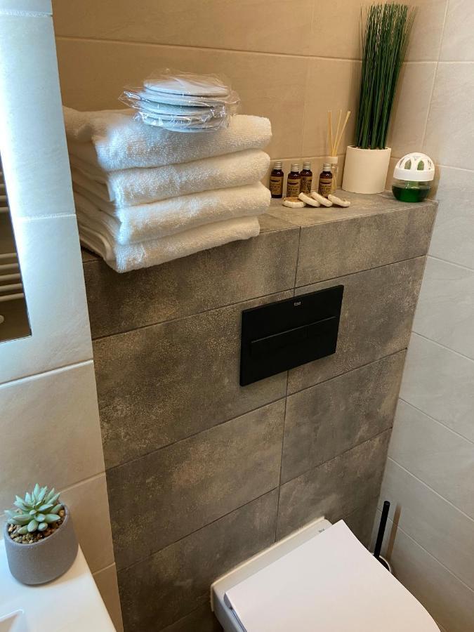 Mirage Sunset Mamaia Apartment Ngoại thất bức ảnh