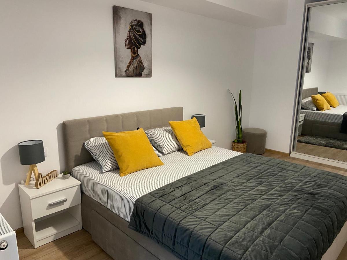 Mirage Sunset Mamaia Apartment Ngoại thất bức ảnh